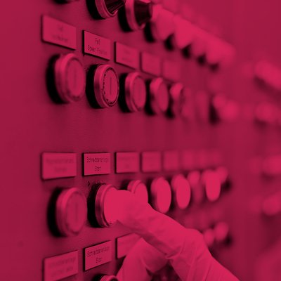 05 Am Standort Braunschweig betreibt Eckert & Ziegler ein eigenes radiologisches Messlabor, das durch die Deutsche Akkreditierungsstelle (DAkkS) akkreditiert ist.
